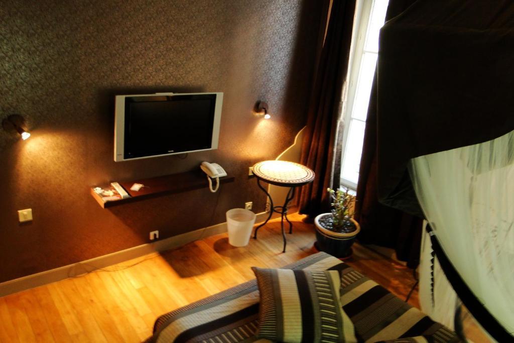 Hotel Archange Orléans Oda fotoğraf