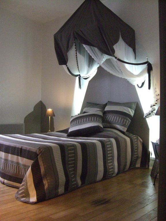 Hotel Archange Orléans Oda fotoğraf